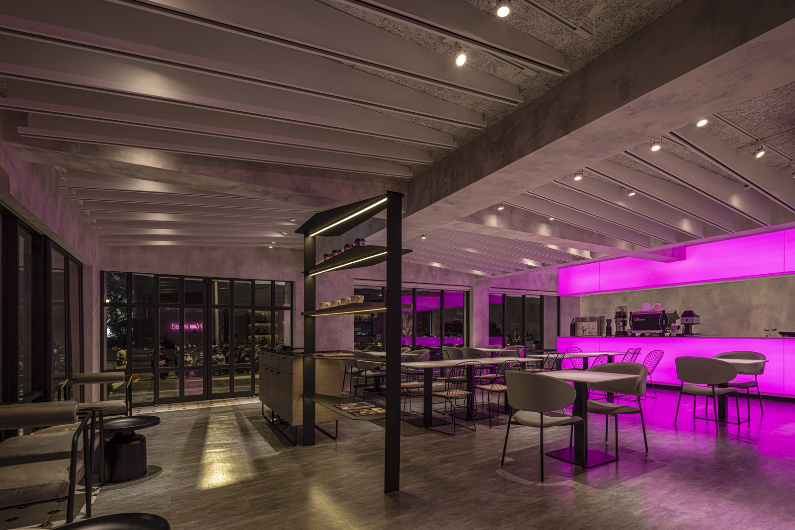ELLE CAFÉ Dunnan敦南形象店 ｜ 昂衍室內設計 DECOTV 室內設計平台2