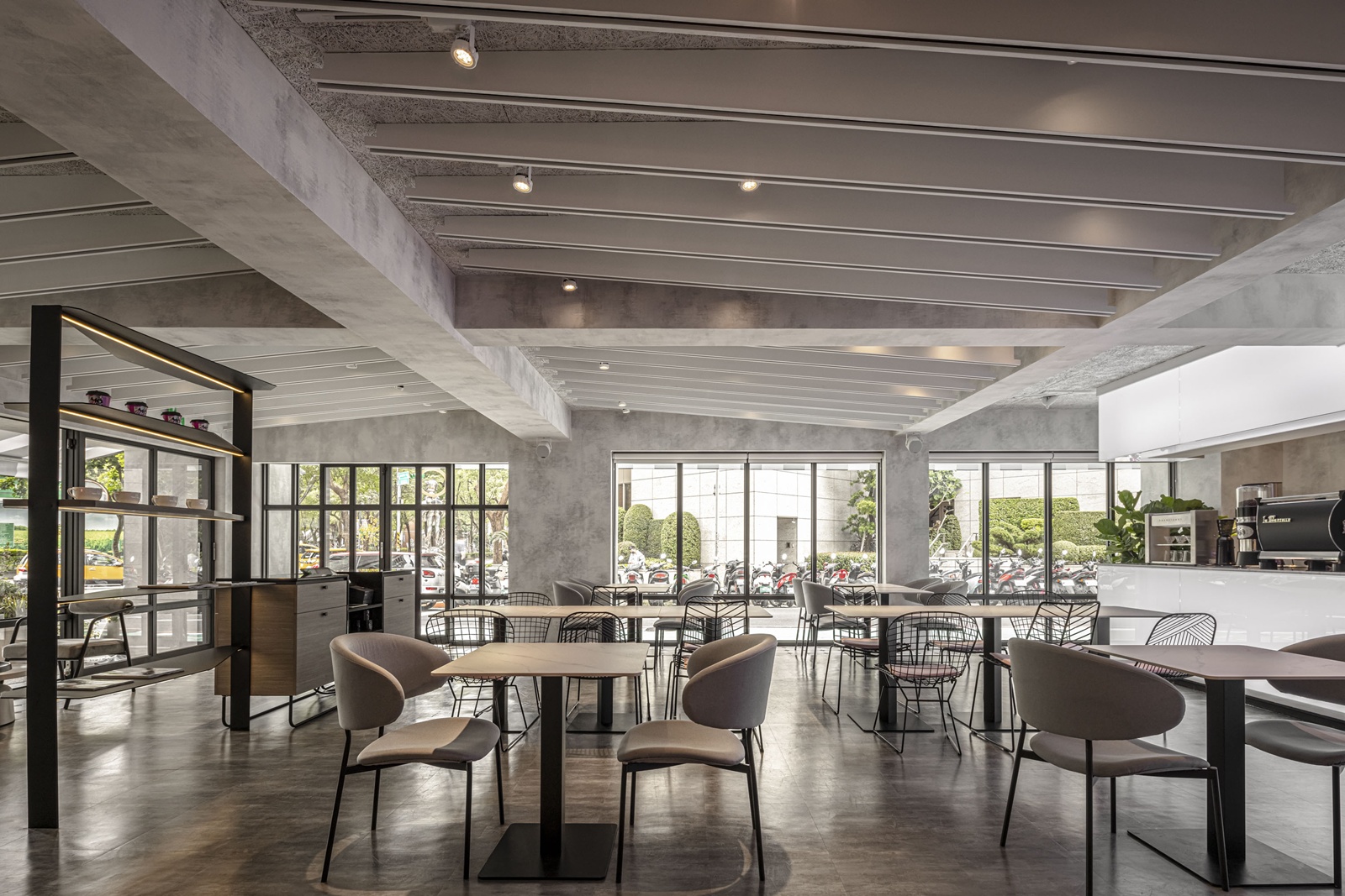 ELLE CAFÉ Dunnan敦南形象店 ｜ 昂衍室內設計 DECOTV 室內設計平台3