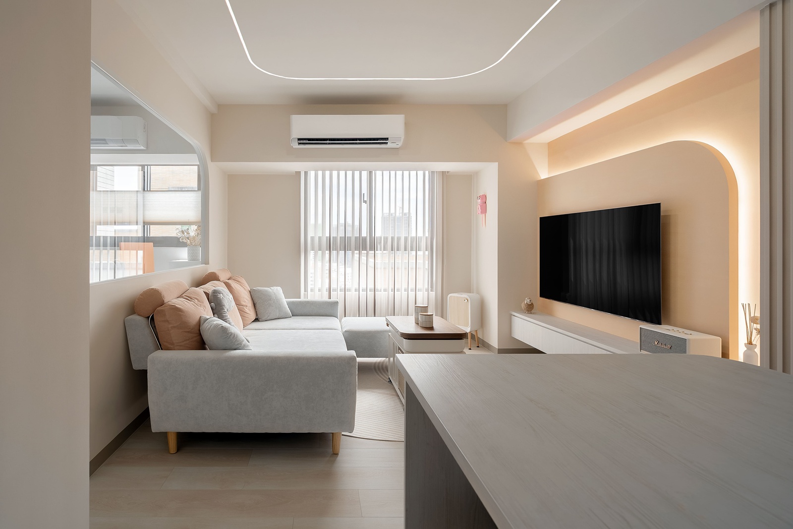 奶油系弧形設計，描繪年輕夫妻19坪的輕暖柔光宅 ｜ 歐德傢俱 DECO TV 室內設計網路平台11