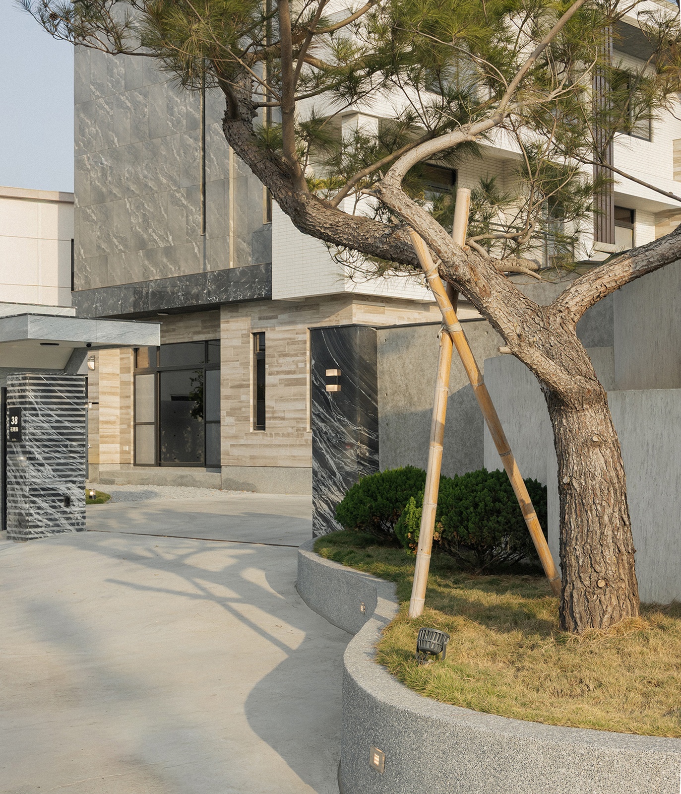 國際獎項代辦 | 裝潢設計 | 幾何濾器 | 旭成建築2